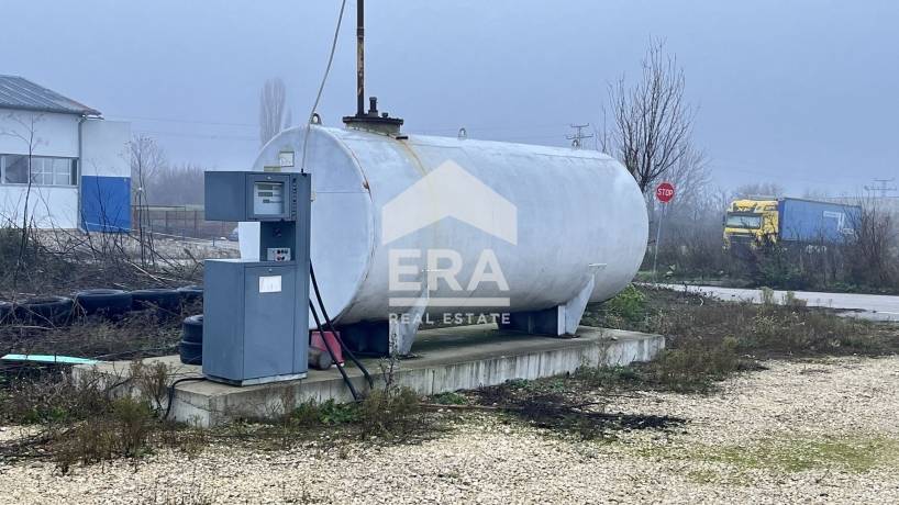Бизнес имот за продажба в кв. Промишлена зона Север, Добрич
