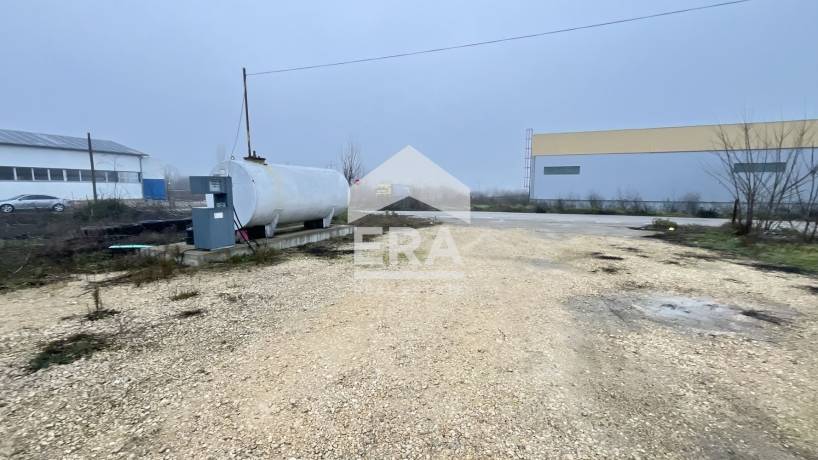 Бизнес имот за продажба в кв. Промишлена зона Север, Добрич