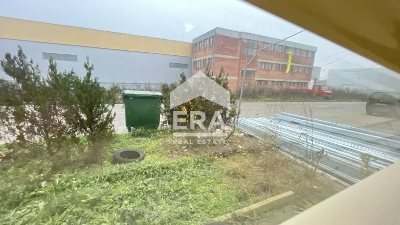 Бизнес имот за продажба в кв. Промишлена зона Север, Добрич