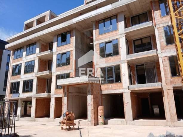 Тристаен апартамент за продажба в кв. Кръстова вада, София