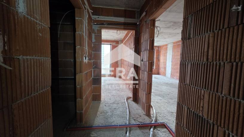 Двустаен апартамент за продажба в кв. Гагарин, Пловдив
