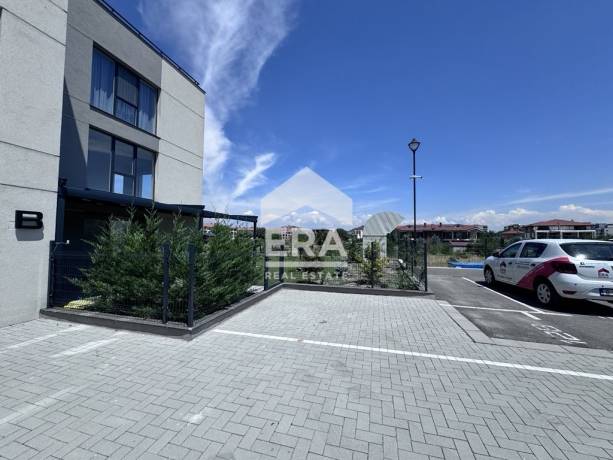 Тристаен апартамент за продажба в кв. Остромила, Пловдив