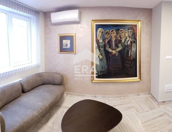 ЕРА Вива продава луксозен многостаен апартамент с Акт 16 на удобна локация в кв. Витоша