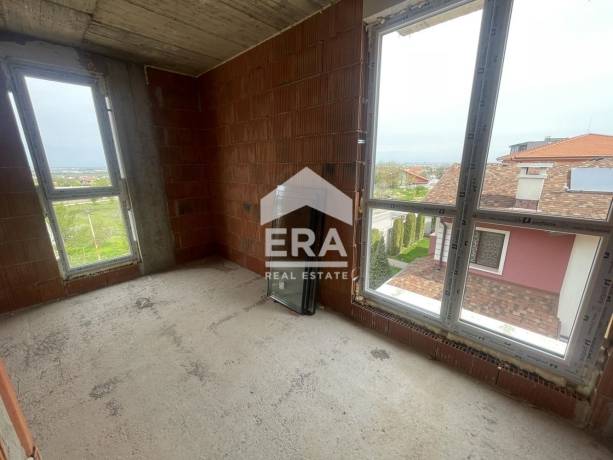 САМО В ERA! Тристаен апартамент с панорамна гледка - с. Белащица