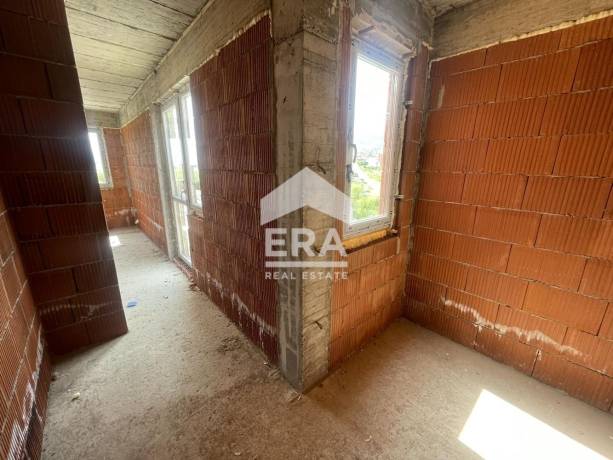 САМО В ERA! Тристаен апартамент с панорамна тераса - с. Белащица
