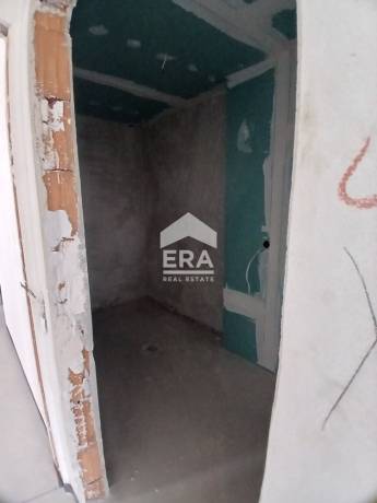 Тристаен апартамент за продажба в кв. Драгалевци, София