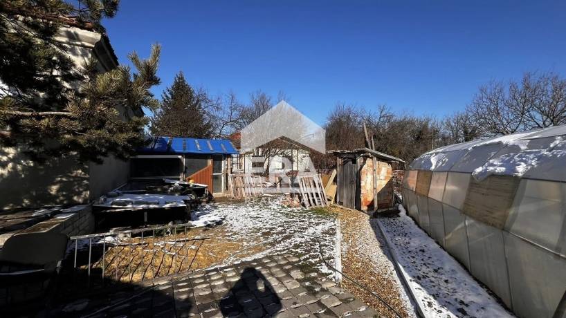 Къща за продажба в с. Пчелник, област Варна