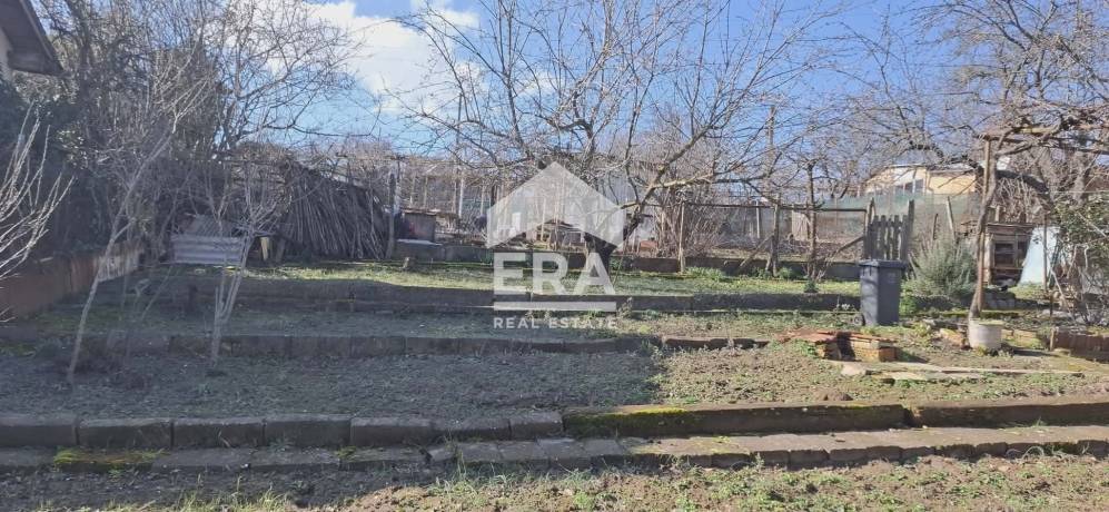 ЕКСКЛУЗИВНО! ЕРА Вива продава дворно място с вила в местност Боровец-юг, гр. Варна