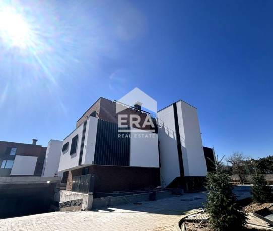 ЕРА Вива продава мезонет с АКТ 16 в престижната местност Детски град, гр.София