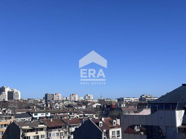 Тристаен апартамент за продажба в гр. Варна, област Варна