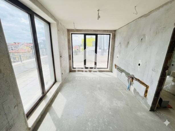 Тристаен апартамент за продажба в гр. Варна, област Варна