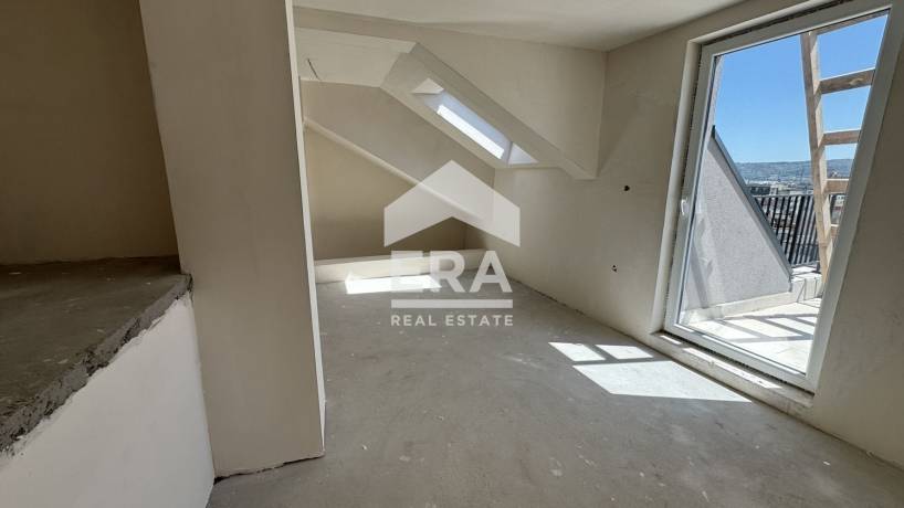 Многостаен апартамент за продажба в кв. Погреби, Варна