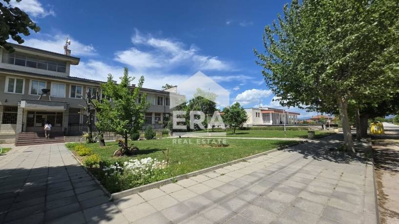 Ексклузивно! Продава се стара къща с допълнителна постройка и просторен озеленен двор в с. Бегово, област Пловдив.