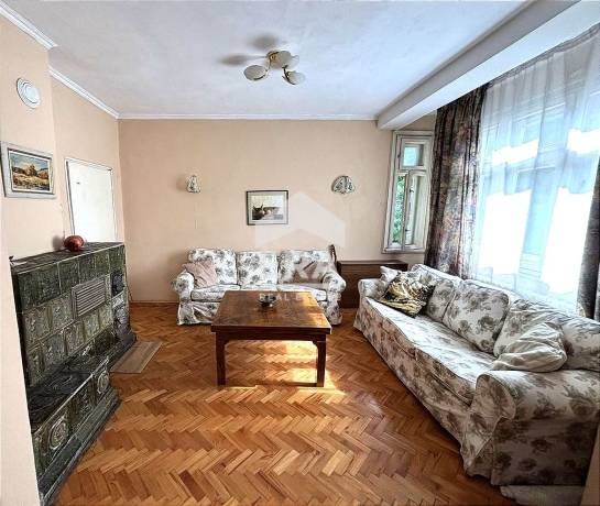 ЕРА Вива предлага за продажба светъл и просторен многостаен апартамент на ул. „Чаталджа“, гр. София