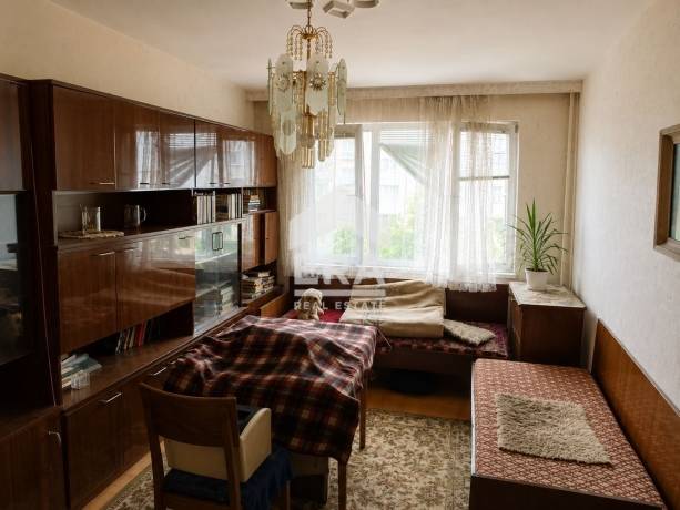 Тристаен апартамент за продажба в кв. Сухата река, София