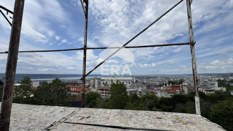 ЕРА Вива продава двустаен апартамент с панорамна гледка в м-ст Пчелина, гр. Варна
