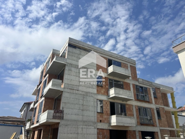 Тристаен апартамент за продажба в кв. Виница, Варна