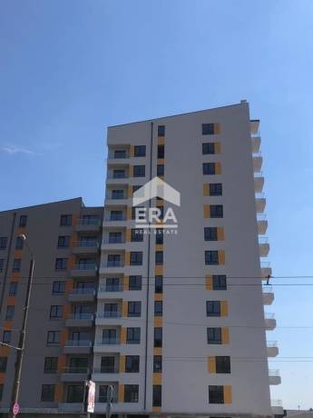 Тристаен апартамент за продажба в кв. Кайсиева градина, Варна