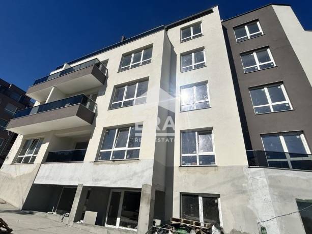 ЕРА Вива продава двустаен апартамент в сграда пред Акт 15 в кв. Виница, гр. Варна