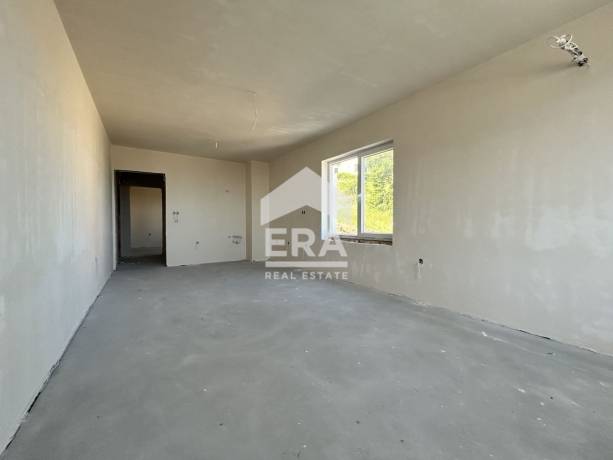 ЕРА Вива продава двустаен апартамент в сграда пред Акт 15 в кв. Виница, гр. Варна