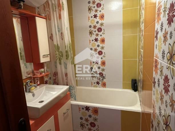 Тристаен апартамент под наем в кв.Левски