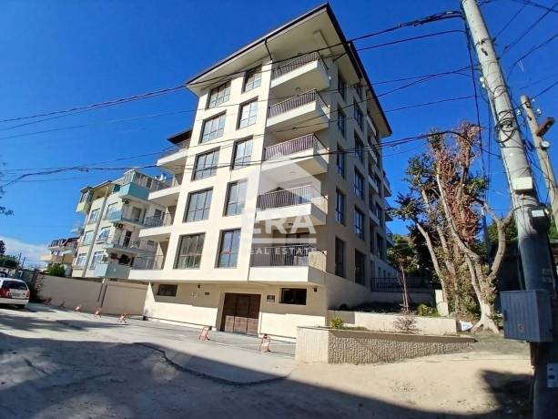 Тристаен апартамент за продажба в кв. Бриз, Варна