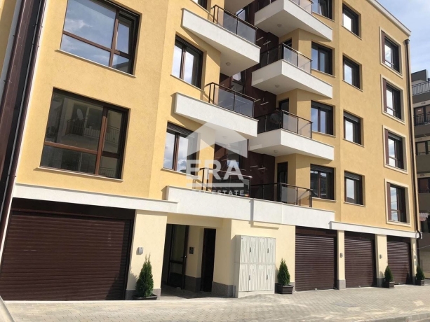 ЕРА Вива продава функционален имот с отличен потенциал, разположен на партерен етаж в нова сграда в кв. Трошево, гр. Варна