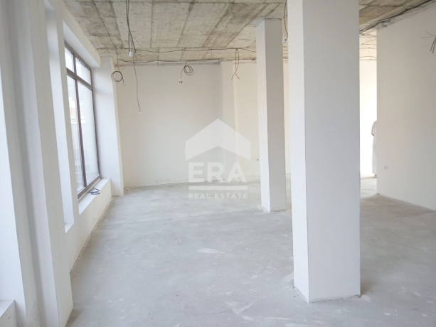 Бизнес имот за продажба в кв. Трошево, Варна