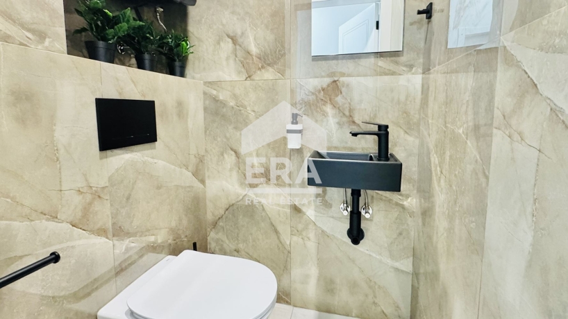 Тристаен апартамент за продажба във Варна, област Варна
