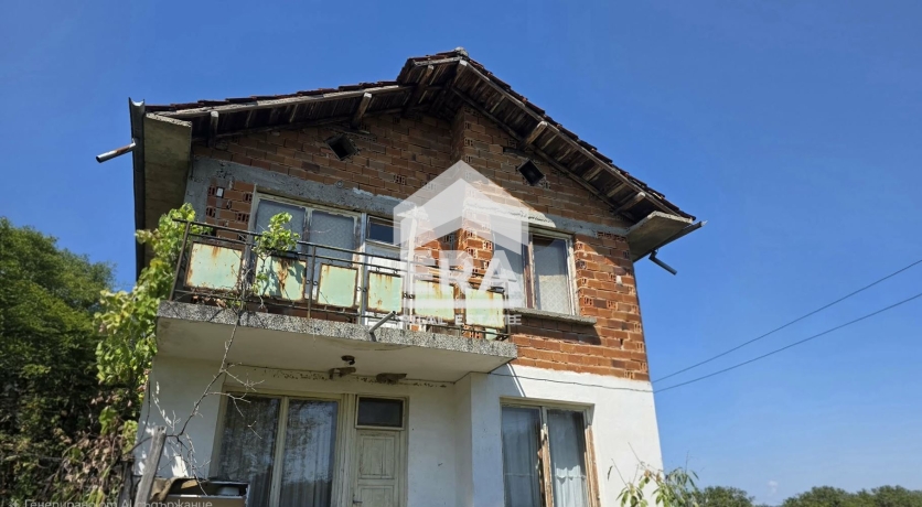 Къща за продажба в с. Свежен, област Пловдив