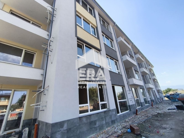 Тристаен апартамент за продажба в кв. Остромила, Пловдив