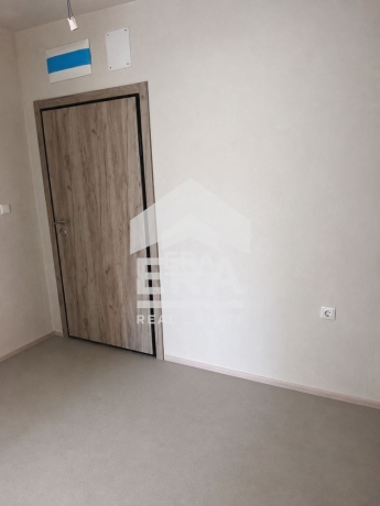 Тристаен апартамент за продажба в кв. Остромила, Пловдив