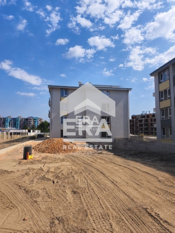 Тристаен апартамент за продажба в кв. Остромила, Пловдив