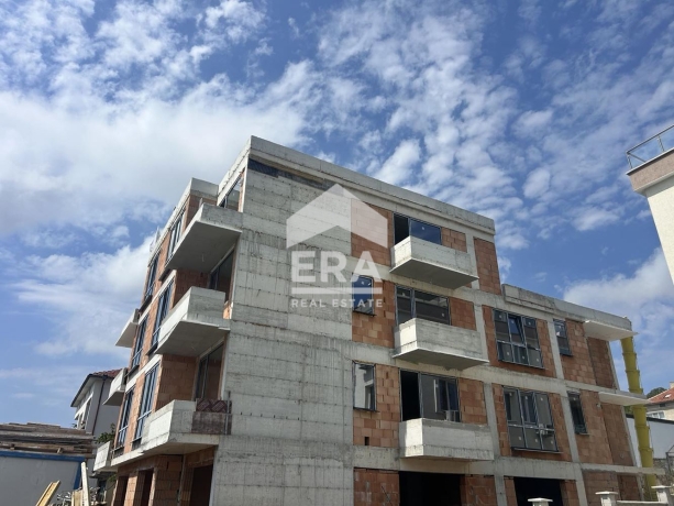 Тристаен апартамент за продажба в кв. Виница, Варна