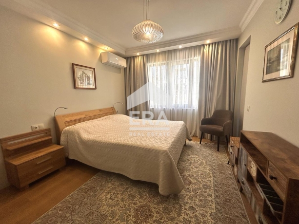 Тристаен апартамент за продажба в кв. Бриз, Варна