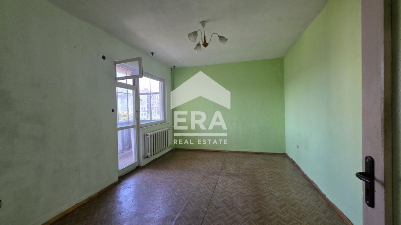 Двустаен апартамент за продажба в кв. Тракия, Пловдив