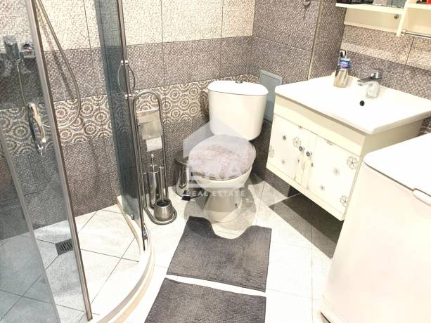 Тристаен апартамент за продажба в кв. Трошево, Варна